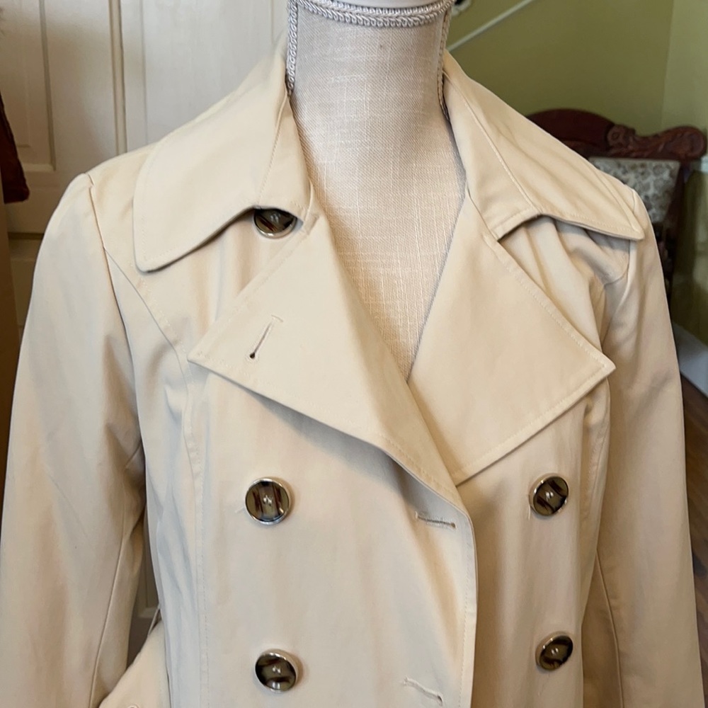 Trench coat